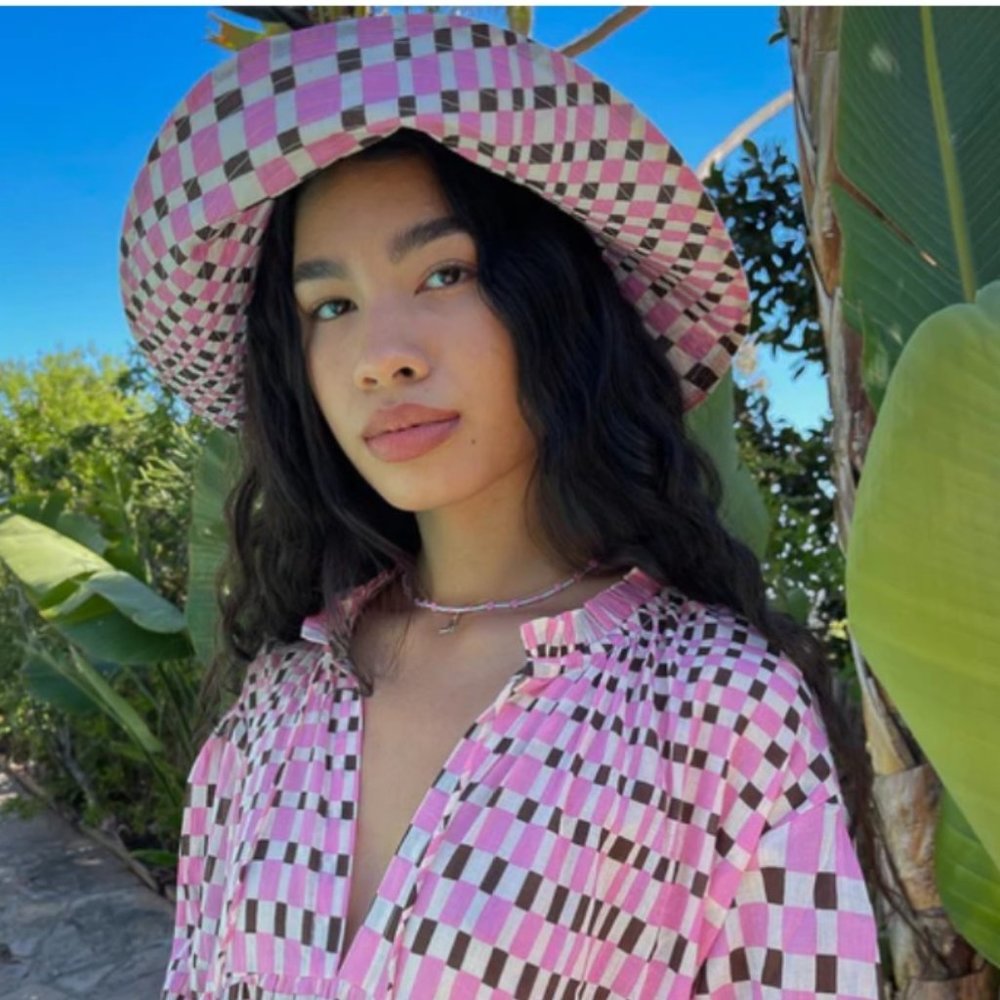 Gimaguas Reversible Norfeu Hat - Flowers/Chess Pattern